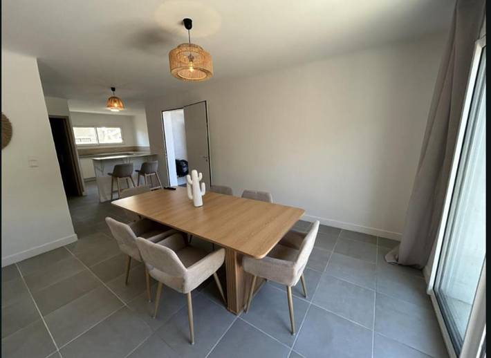 Location de vacances pour 6 personnes, avec piscine et terrasse à Berre-l'Étang - 3