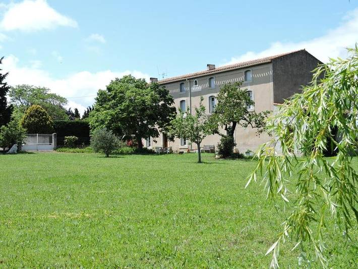 Location de vacances pour 2 personnes, avec Terrasse ainsi que Jardin et Vue dans Maquens