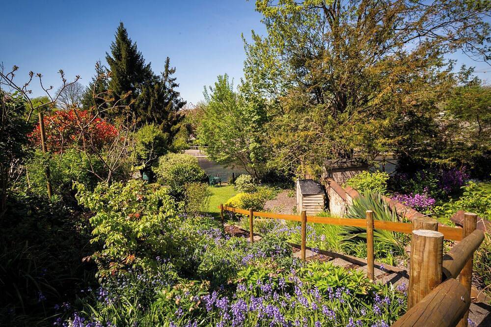 2 bedroom accommodation in Winchester in Winchester, South Downs