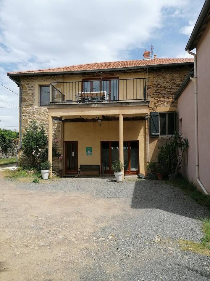 Gîte pour 6 personnes, avec Terrasse et Jacuzzi ainsi que Jardin et Piscine
