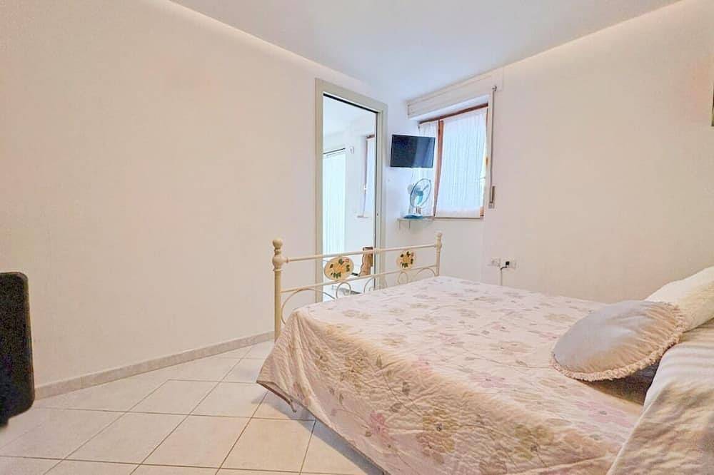 Entire apartment, In Silvi, Beautiful beachfront apartment close to all services within walking distance in Adriatic Coast Abruzzo