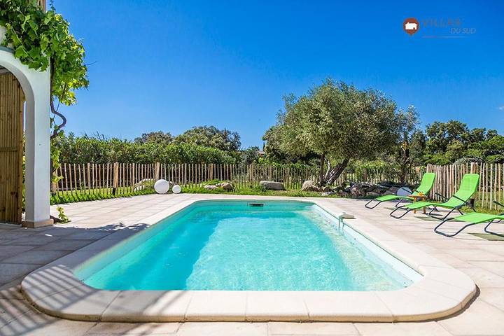 Location de vacances pour 12 personnes, avec balcon ainsi que piscine et vue dans Plage de Vardiola - 4