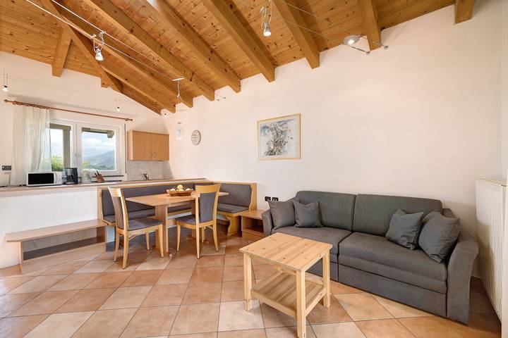Ganze Wohnung, Ferienwohnung "Weinsepphof 5" mit Bergblick, Pool, Wlan, Garten & Balkon in Mitterlana, Lana