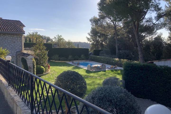 Villa pour 11 personnes, avec jardin et terrasse à Saint-Paul-de-Vence