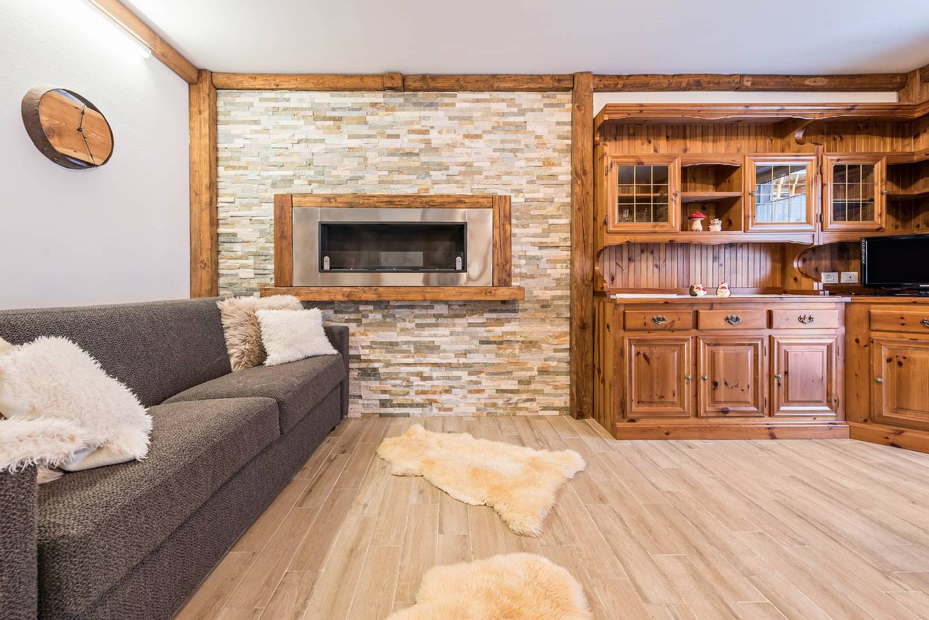 Appartement entier, Appartement "Casa Ferrazza Michelle" avec vue sur les montagnes, Wi-Fi et balcon in Tre Ville, Massif de Brenta