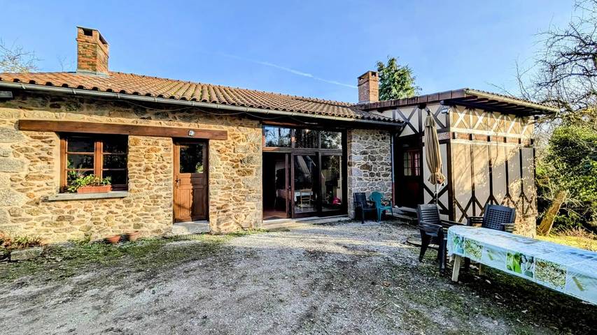 Gîte pour 8 personnes, avec Terrasse et Jardin