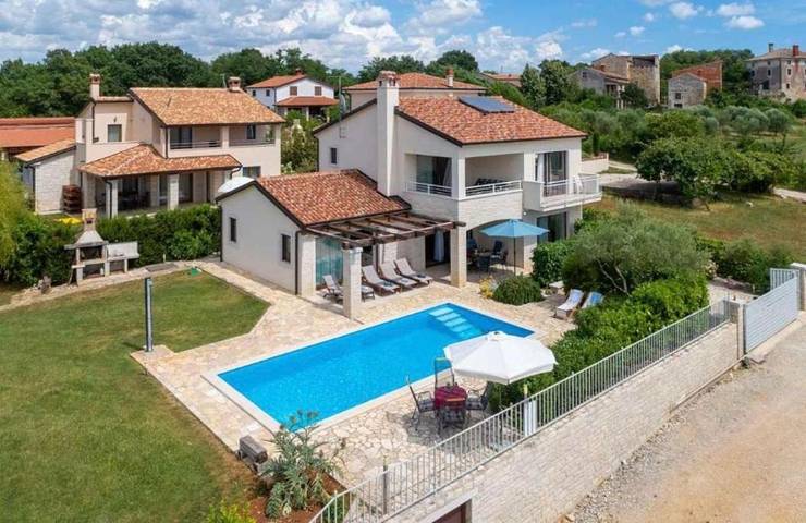 Villa pour 8 personnes, avec jardin ainsi que vue et piscine à Barat