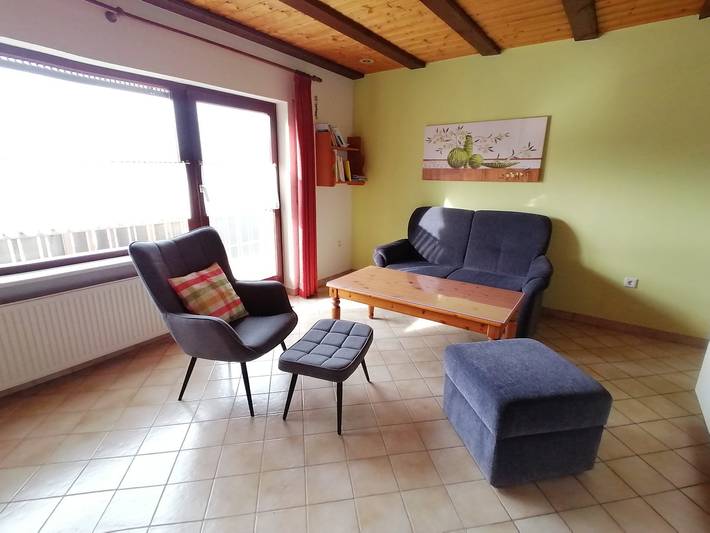 Ganze Ferienwohnung, Ferienhaus Herzog - Das Ferienhaus Herzog in Eichenberg. Freuen Sie sich auf eine geräumige Wohnung mit Balkon in Haundorf, Fränkisches Seenland