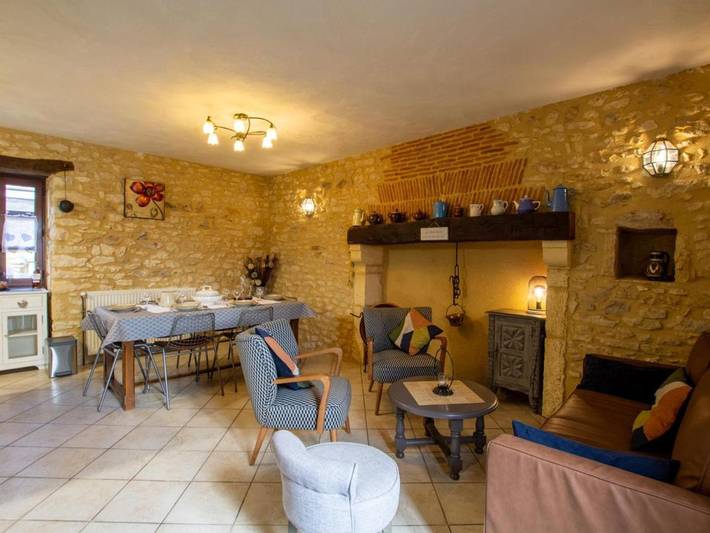 Location de vacances pour 6 personnes, avec Terrasse à Limeuil