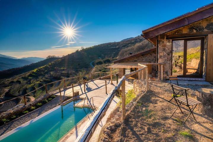 Casa rural para 8 personas, con Balcón y Terraza además de Jardín y Piscina en Valle del Jerte