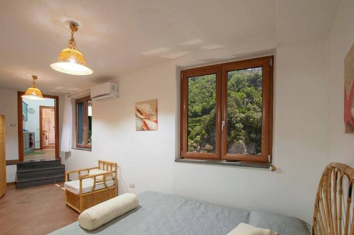Casa di mare 2, Beautiful Property on the beach, terraces with stunning views in Spiaggia Acquachiara, Maiori