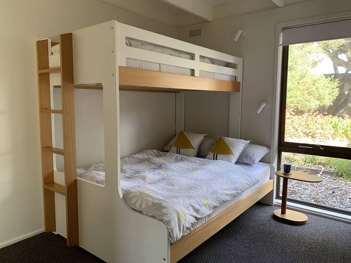 Holiday home for 9 people, with garden, with pets in Point Lonsdale