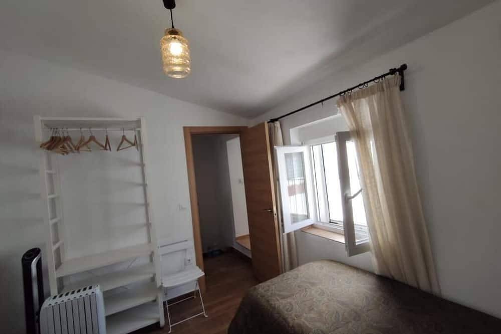 Cerro Luna House in Constantina, Sierra Morena