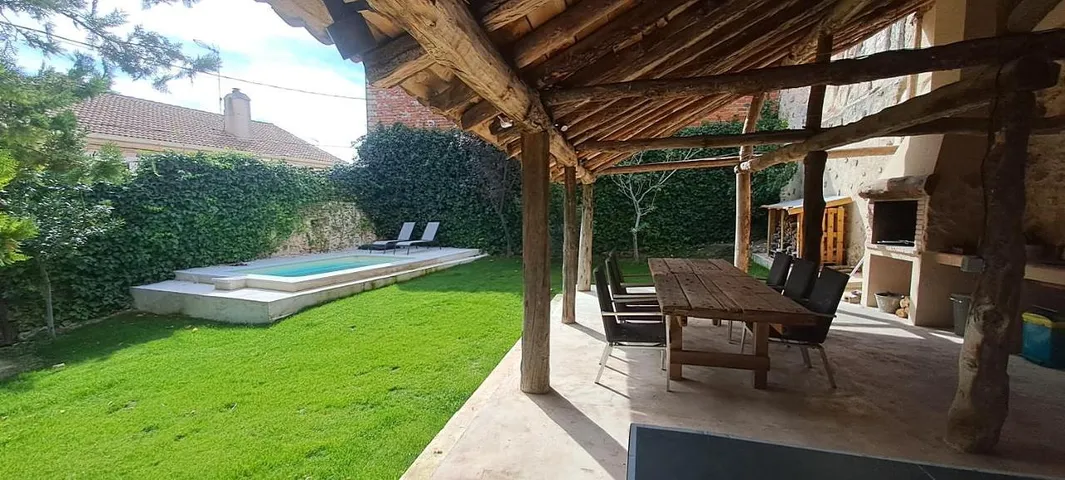 Holiday home for 8 people, with pool and garden as well as view, with pets - 1