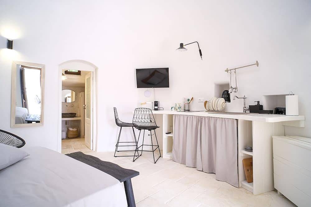 Unveiling Paradise: 6-Bedroom stylish farmhouse with pool in Apulian Countryside in Noci, Bari Province