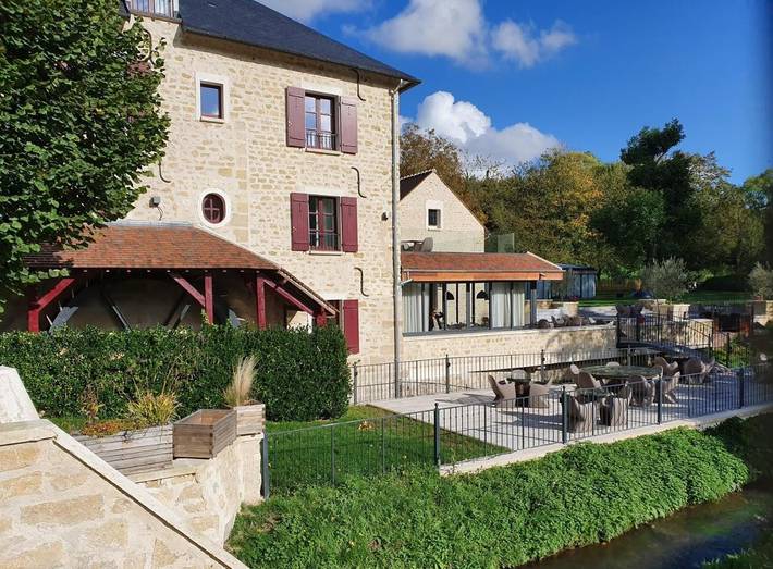 Station pour 2 personnes, avec Jacuzzi et Terrasse ainsi que Jardin et Piscine