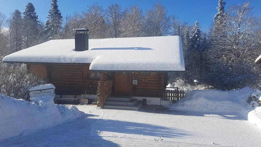 Gîte pour 3 personnes, avec vue et jardin à Lindberg