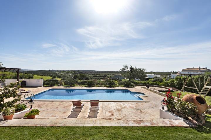 Casa de férias para 6 pessoas, com Jardim e Piscina em Altura