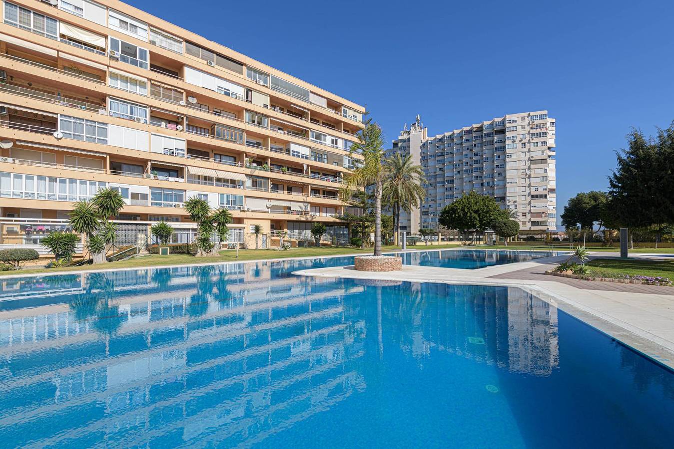 Apartamento vacacional entero, Estudio La Colina - Encantador estudio en bonito complejo con piscina comunitaria en Torremolinos. in La Colina Torremolinos, Torremolinos