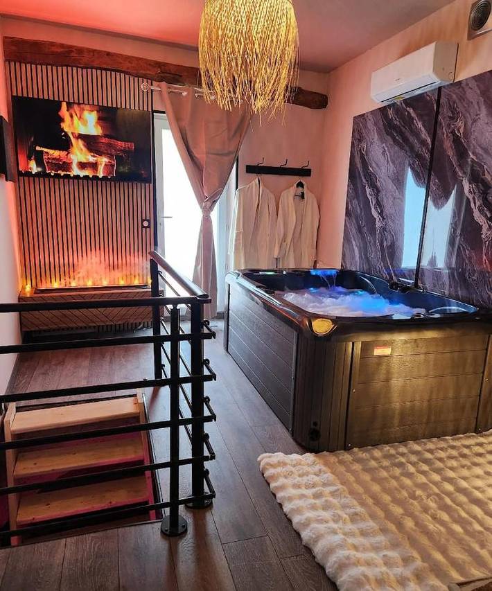 Gîte pour 2 personnes, avec jacuzzi et jardin à La Mure - 4