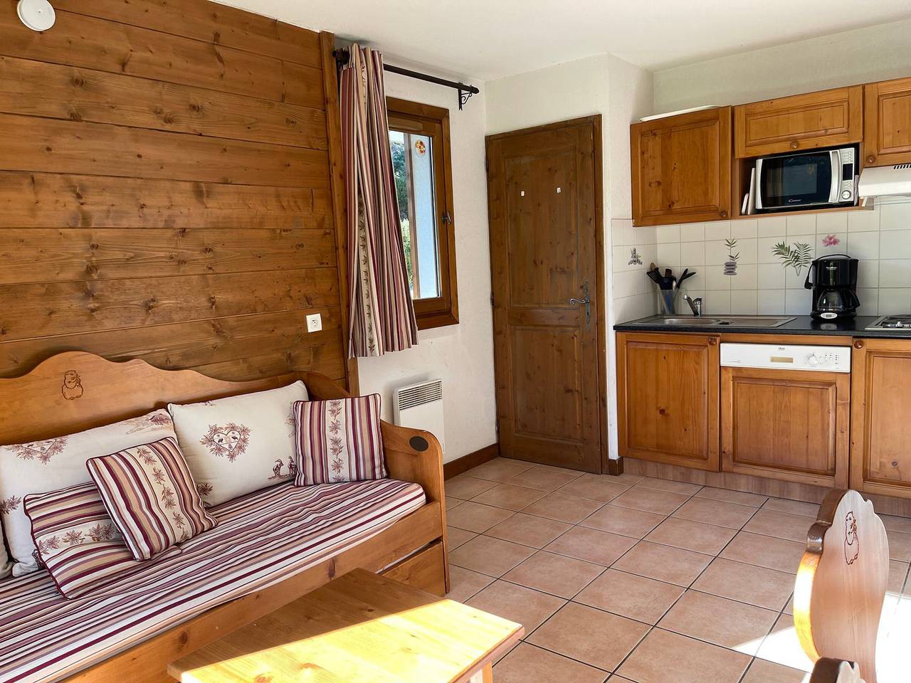 Apartamento entero, Acogedor apartamento con piscina y acceso Pmr en Samoëns in Samoëns, Region Bonneville