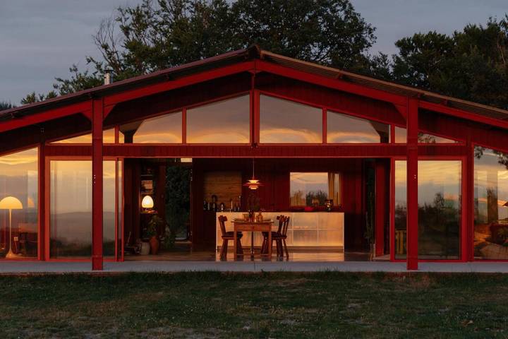 Location de vacances pour 6 personnes, avec terrasse et vue à Vollore-Montagne