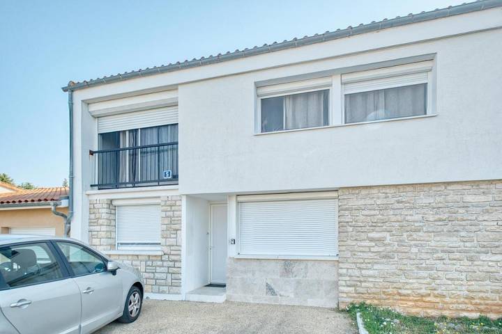 Appartement de vacances pour 3 personnes, avec terrasse et jardin