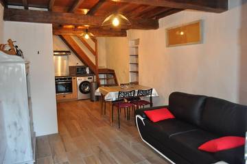 Gîte pour 6 personnes, avec terrasse et jardin à Davejean