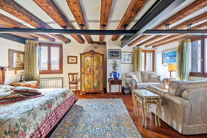 Last minute apartment for 2 people, with Balcony/Terrace in Venice