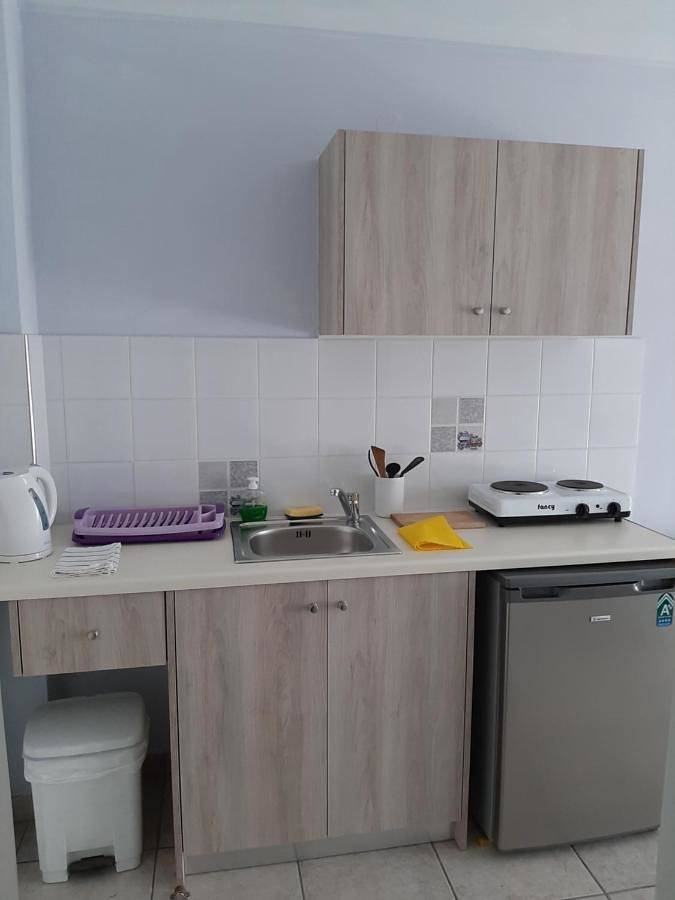 Gîte pour 4 personnes, avec vue ainsi que balcon et jardin à Perissa - 3