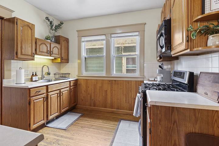 Vacation rental for 8 people, with balcony and yard, with pets in Buffalo