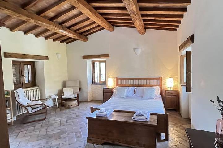 Haus mit privatem Pool zur exklusiven Nutzung zwischen Wäldern und Hügeln, in Spoleto, Perugia Provinz