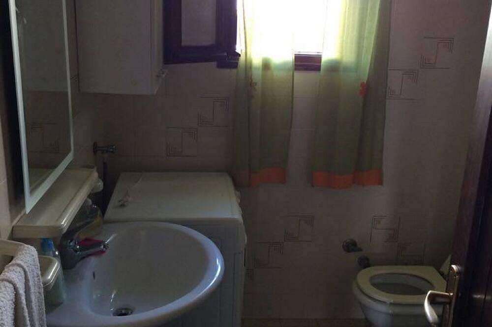 Komfortable und unabhängige Villa in Porto Columbu in Porto Columbu, Sarroch