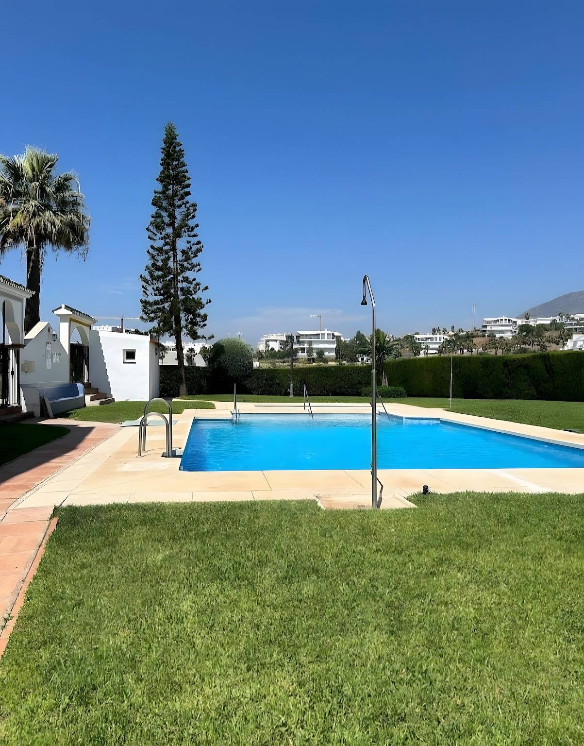 Geheel appartement, Atico del Arte – Panoramisch uitzicht op zee in La Capellania, Benalmádena