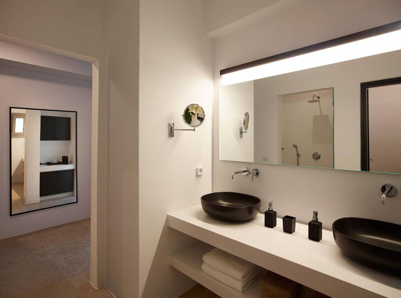 Cozy 1BR Villa near White Beach (2.5km) in Santorini