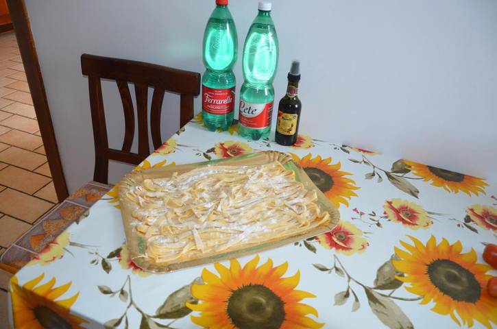 Location de vacances pour 7 personnes, avec terrasse ainsi que vue et jardin, animaux acceptés à Poggio Mirteto - 4