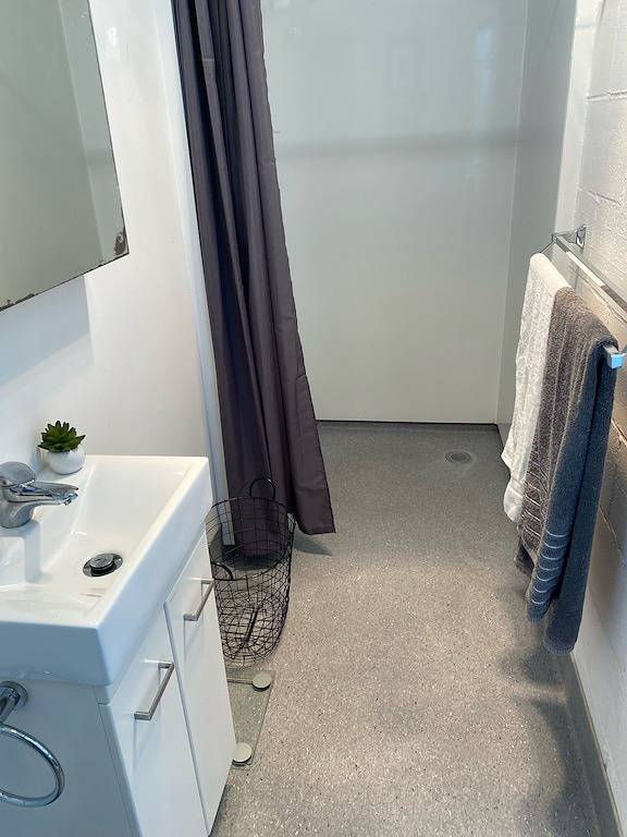 Ganze Wohnung, Studio 22 ….5 minute walk to sand. 2 minute bike to walkway . in New Plymouth, Taranaki