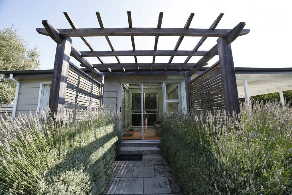 Spacious on Simons Street, Twizel - Free Wifi in Twizel, Mackenzie District