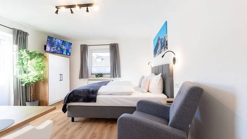 Ferienwohnung für 2 Personen, mit Balkon in Farchant - 2