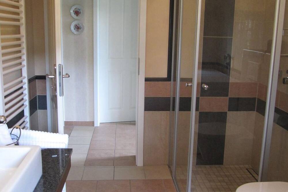 Ganze Wohnung, Ferienwohnung Dienhart - 2-Bettwohnung (80 m²) in Klüsserath, Moseleifel