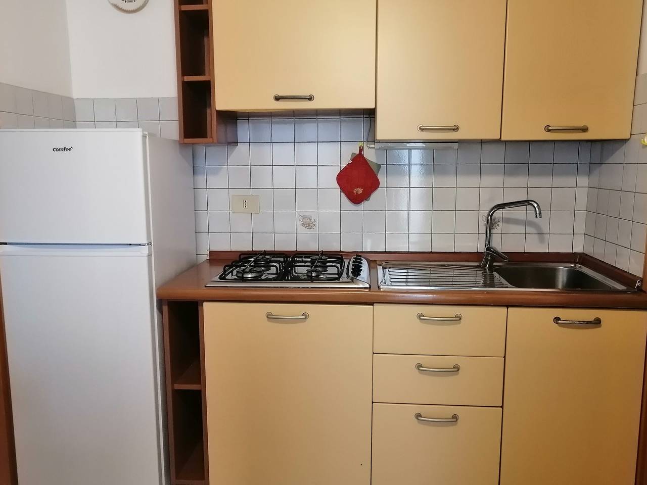 Appartamento intero, Appartamento 'Euroholiday Village 3A' con terrazza privata, giardino in comune e Wi-Fi in Lido di Jesolo, Jesolo