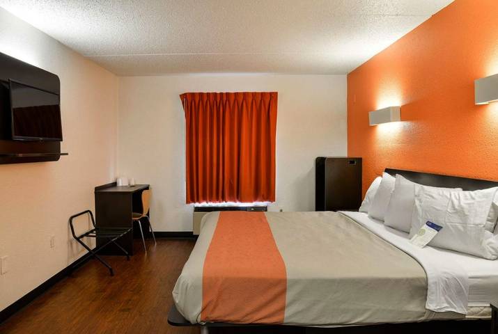 Hotel para 3 personas - 1