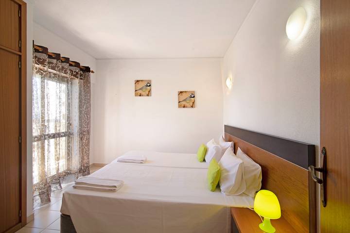 Apartamento inteiro, Apartamento São Rafael 9ºd - Vista Mar com Wi-Fi, Jardim & Varanda in Armação de Pêra (costa), Armação de Pêra