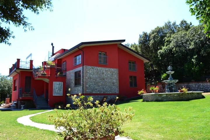 Bed and breakfast per 3 persone, con terrazza e panorama nonché giardino - 1