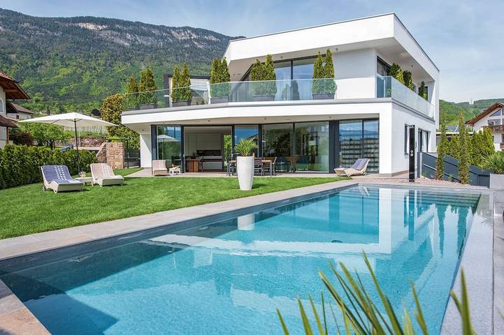 Villa Aich 5*****Eppan-Ihr Ferienhaus mit Privat-Pool -Nähe Kalterer See u Bozen in St. Pauls, Eppan an der Weinstraße