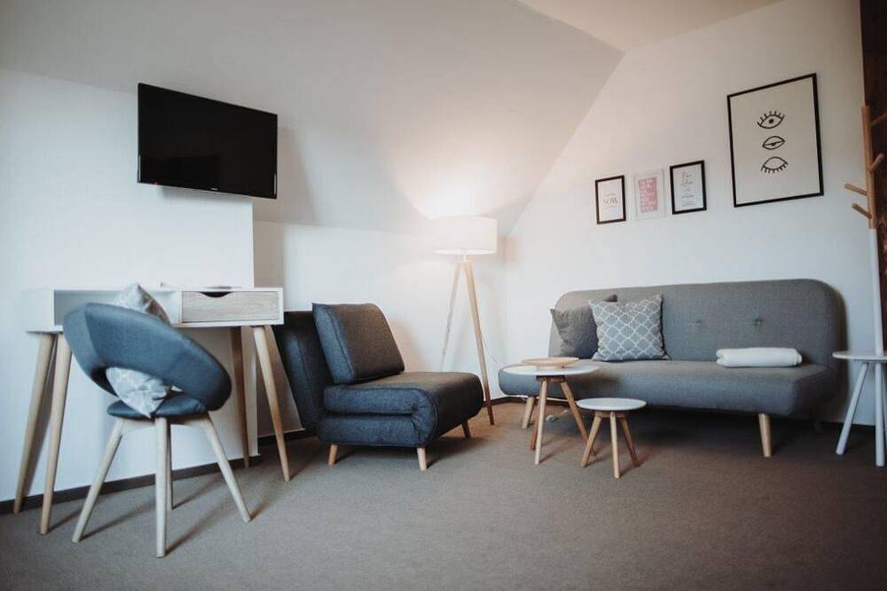 Double room, shower, Wc - Straußwirtschaft and Gästehaus Janson in Vendersheim, Rhinehesse region