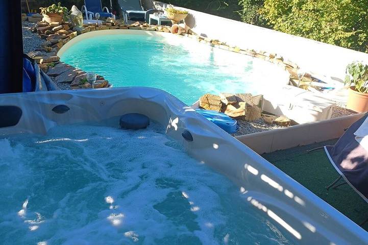 Location de vacances pour 2 personnes, avec Jacuzzi à Brassac (Tarn)