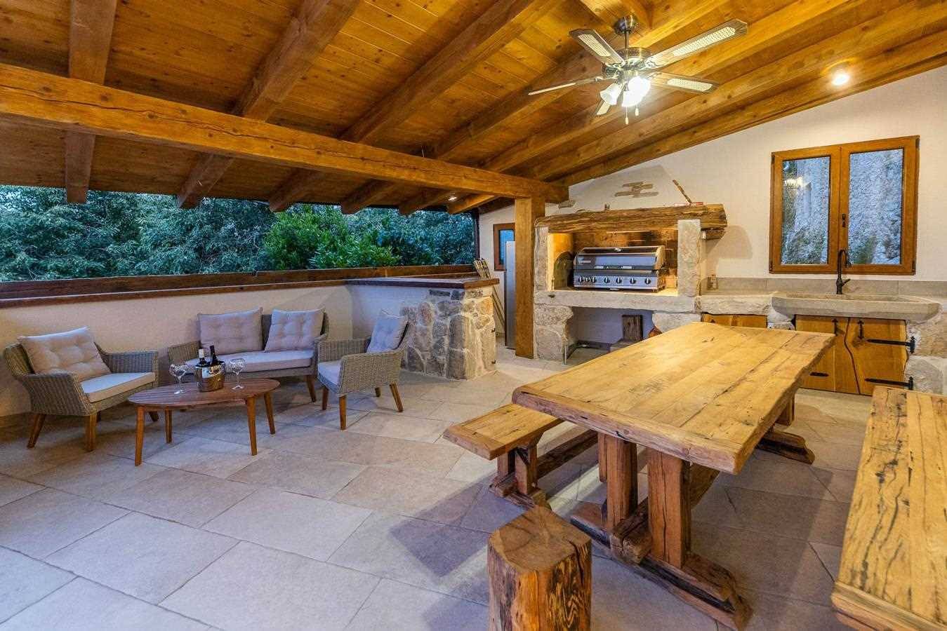 Eva's Castle Crikvenica Riviera in Bribir, Primorje-Gorski Kotar