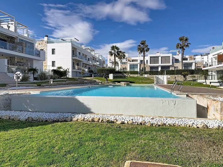 Ferienwohnung für 8 Personen, mit Terrasse und Pool in Orihuela Costa - 4