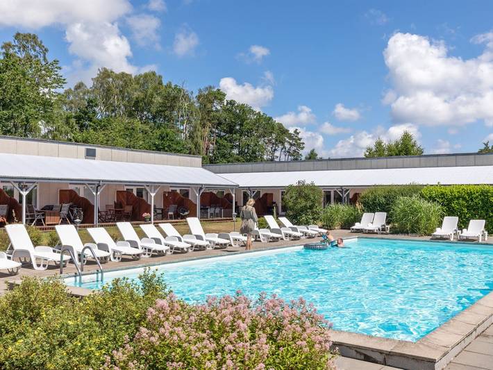 Ferielejlighed for 4 personer, med pool i Dueodde